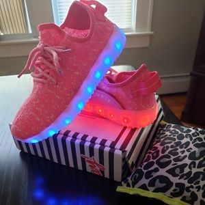 LED WALK LIGHT UP SHOES GIRLS SZ 1